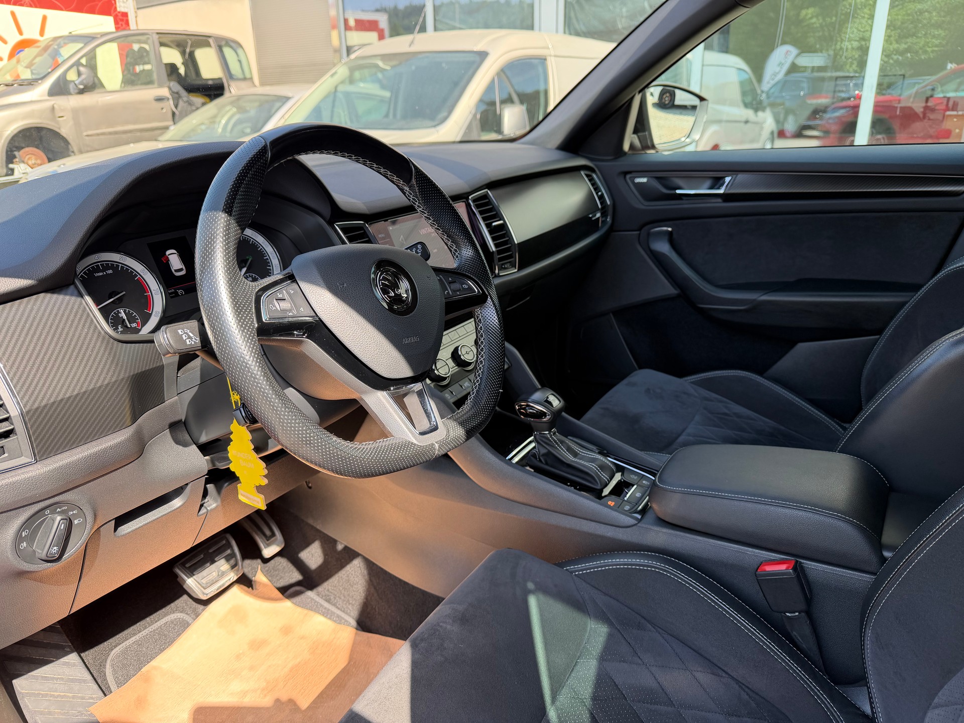 SKODA Kodiaq 2.0 TSI Sport Line DSG 4x4-image-8