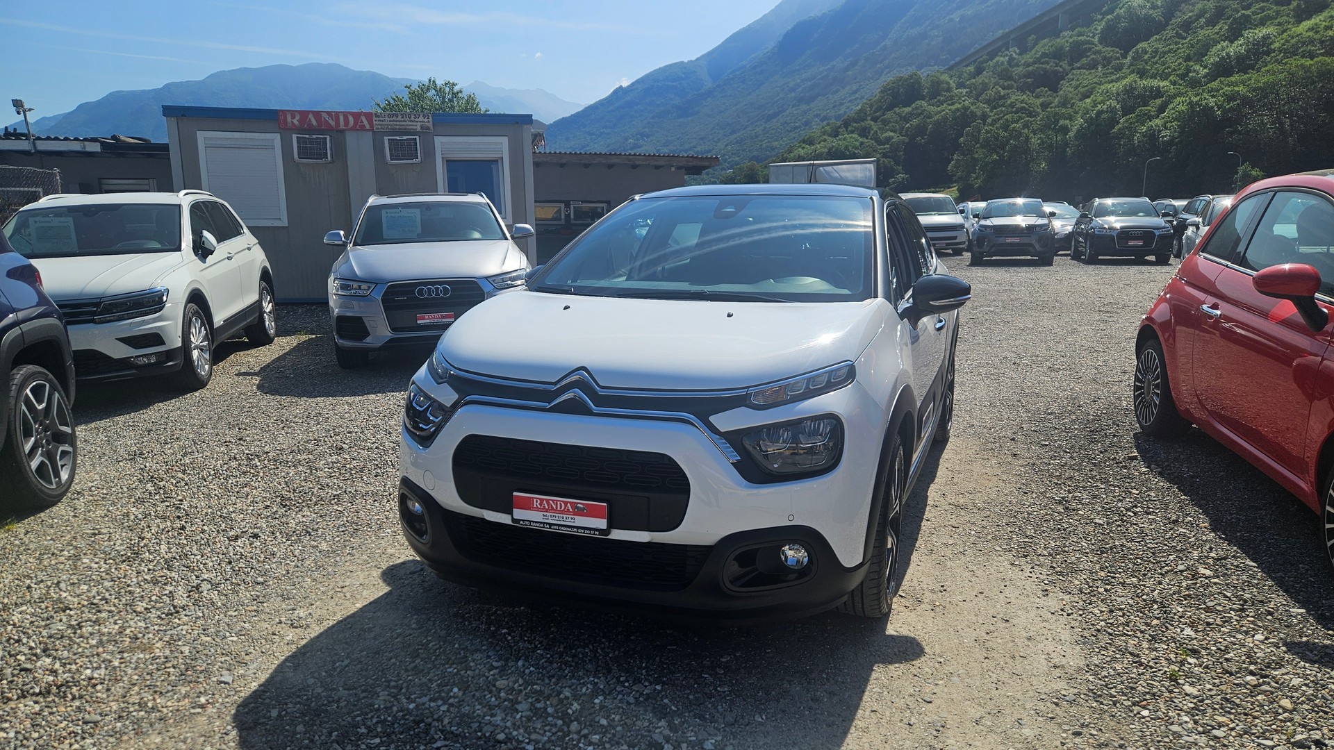 CITROEN C3 1.2i PureTech Shine-image-0