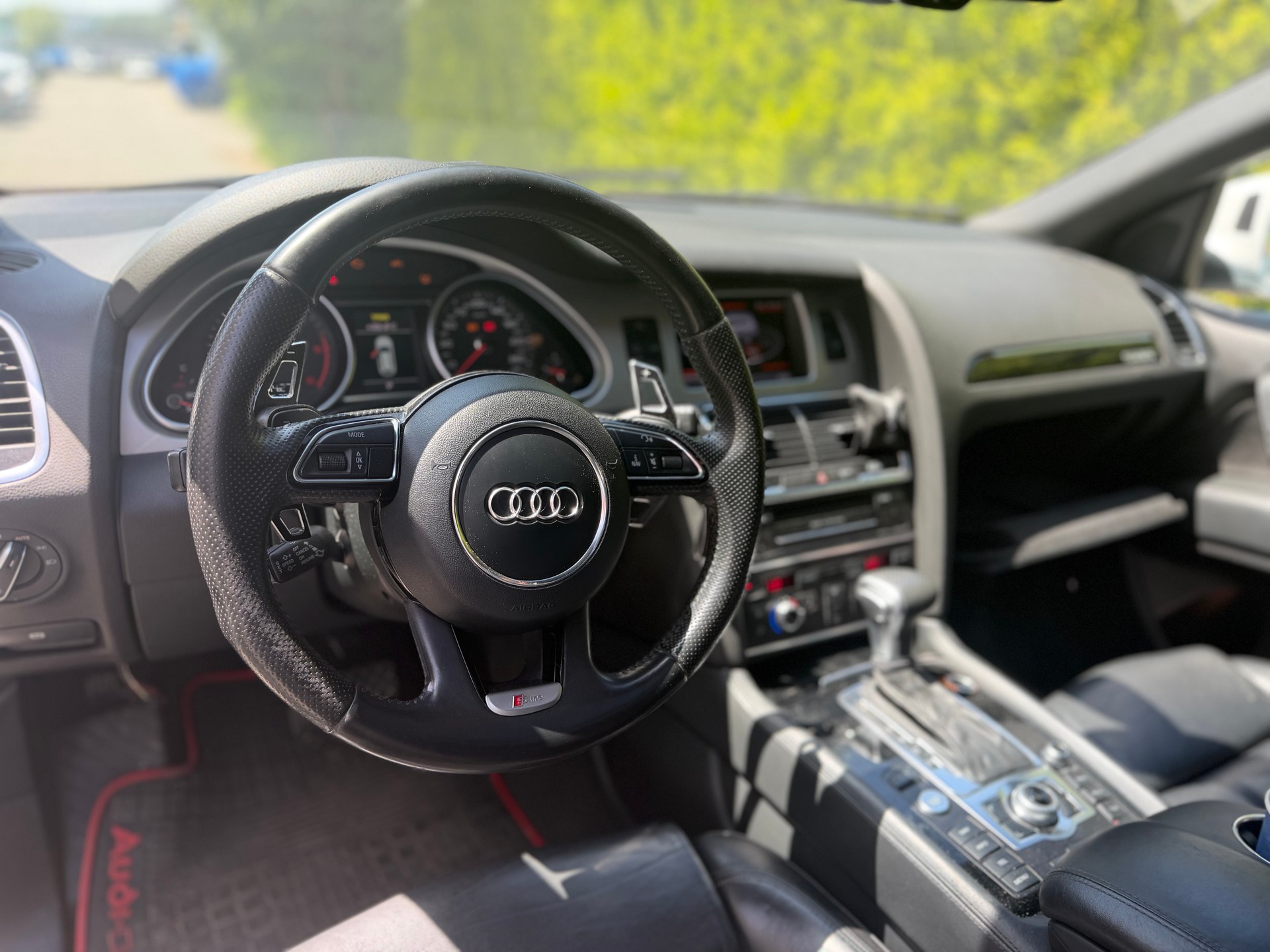 AUDI Q7 4.2 TDI quattro tiptronic-image-10