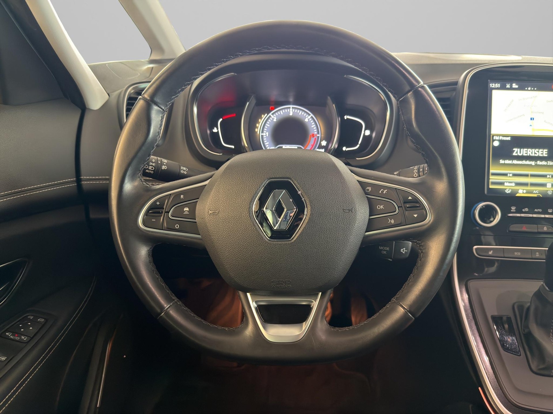 RENAULT Scénic 1.6 dCi 160 Bose EDC-image-13