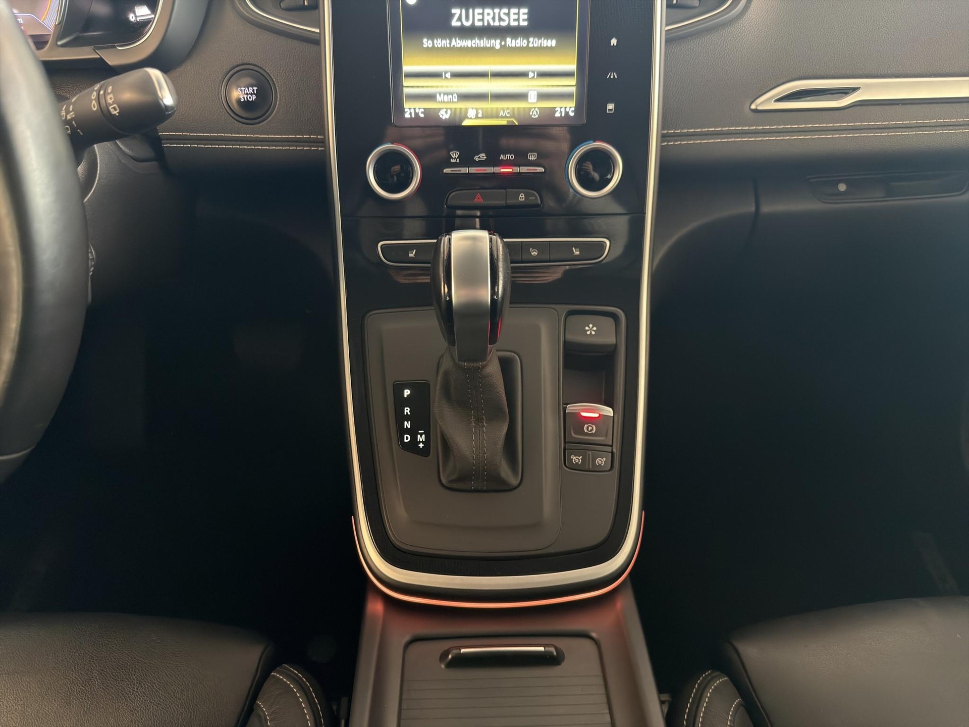 RENAULT Scénic 1.6 dCi 160 Bose EDC-image-15