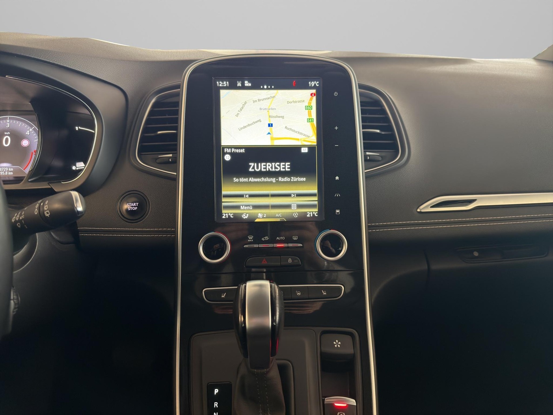 RENAULT Scénic 1.6 dCi 160 Bose EDC-image-14