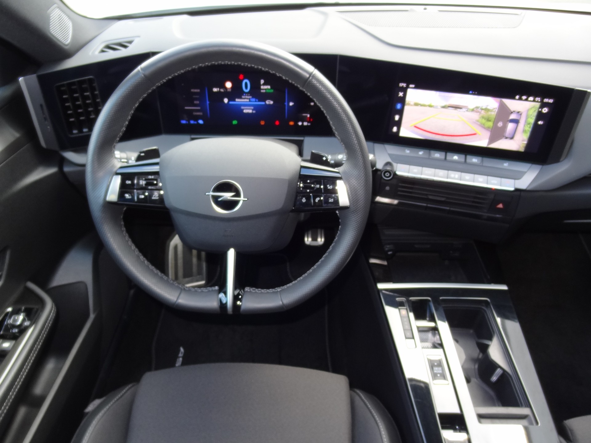OPEL Astra Sports Tourer 1.6 PHEV Turbo GS A-image-13