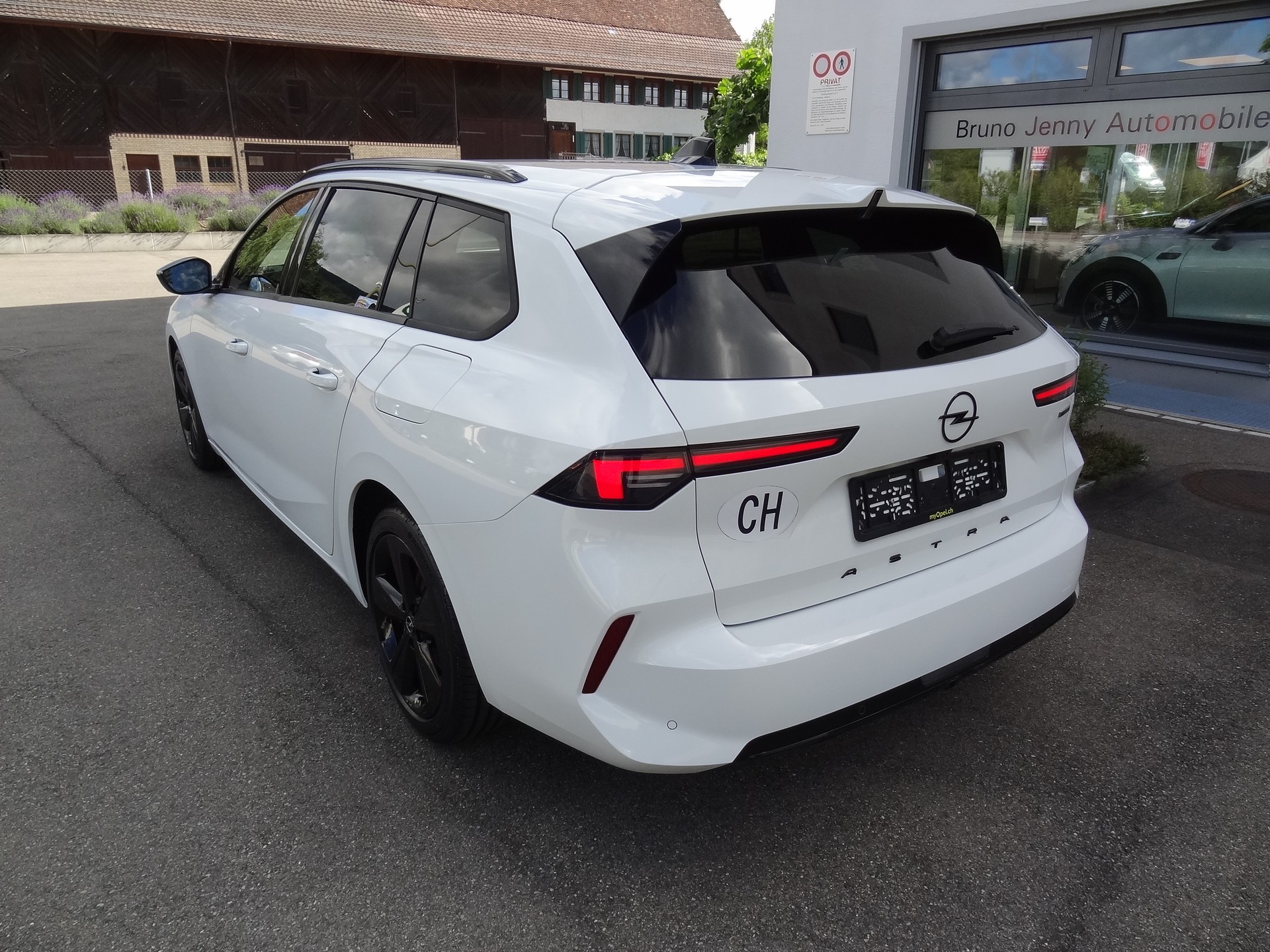 OPEL Astra Sports Tourer 1.6 PHEV Turbo GS A-image-3