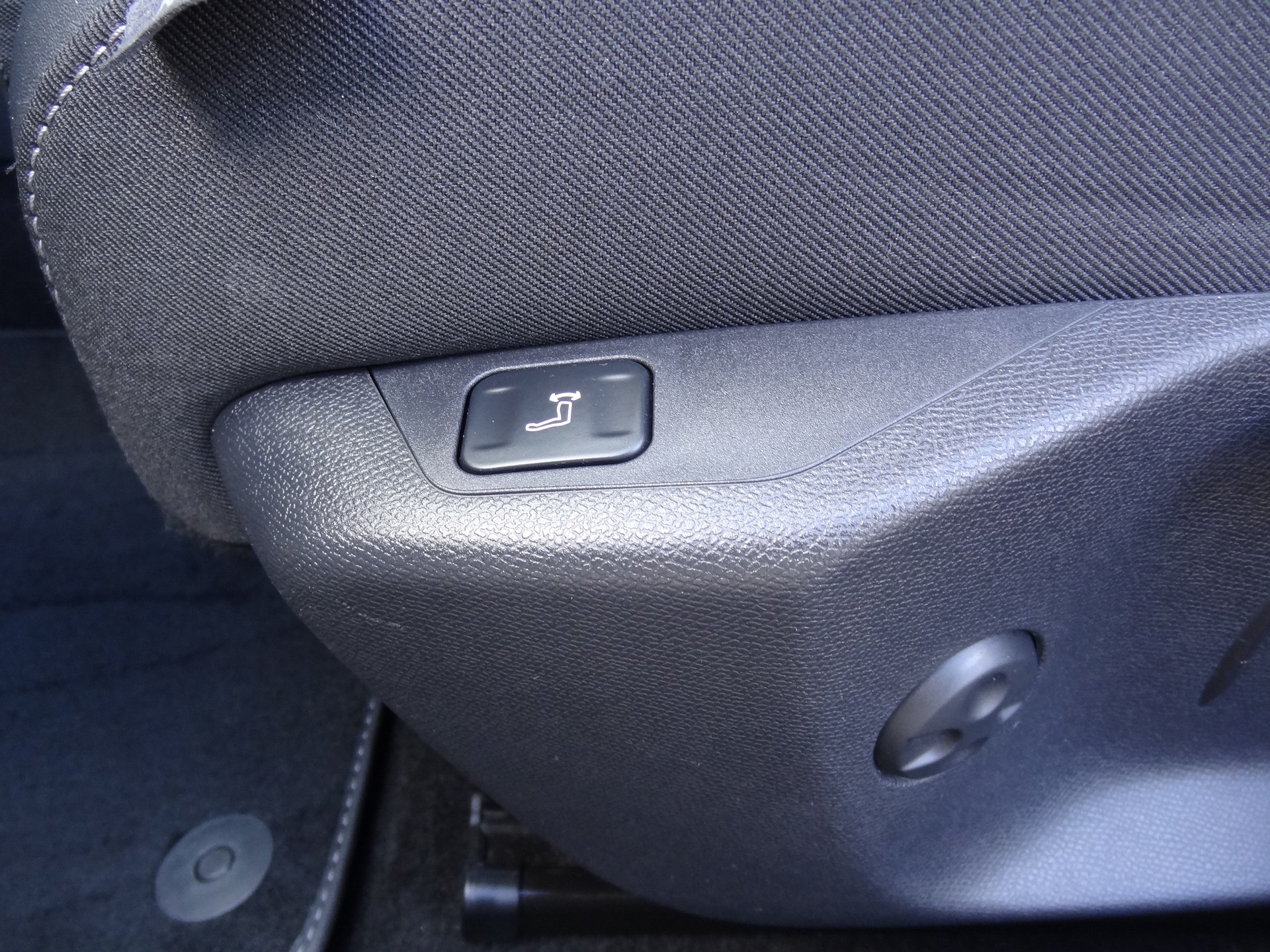 OPEL Astra Sports Tourer 1.6 PHEV Turbo GS A-image-8