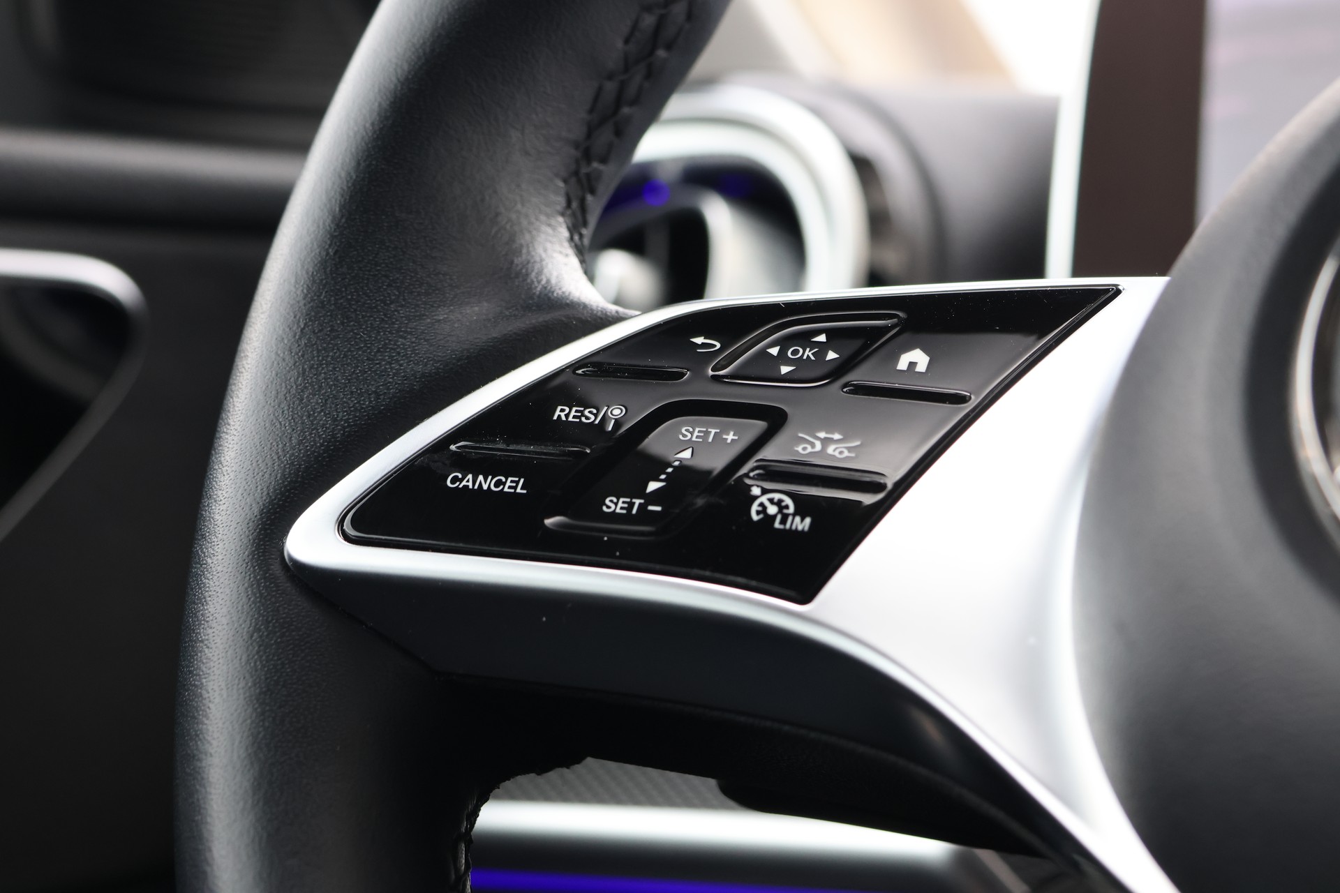 MERCEDES-BENZ C 200 T 4Matic All-Terain Avantgarde (CH)-image-17