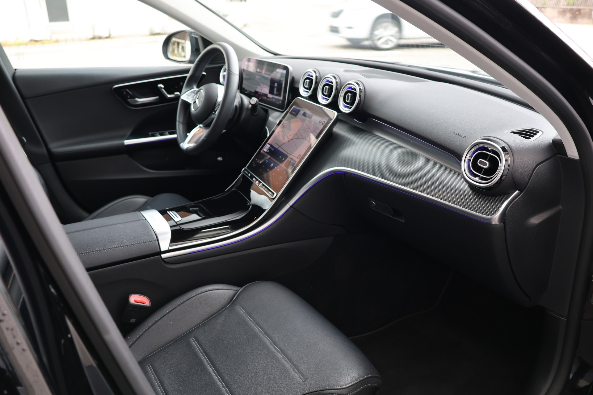 MERCEDES-BENZ C 200 T 4Matic All-Terain Avantgarde (CH)-image-18