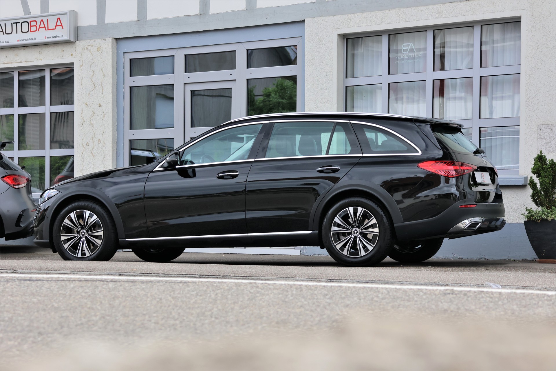 MERCEDES-BENZ C 200 T 4Matic All-Terain Avantgarde (CH)-image-3