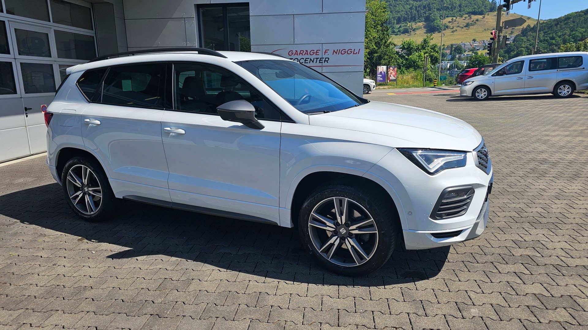 SEAT Ateca 2.0 TDI CR FR 4Drive DSG-image-2
