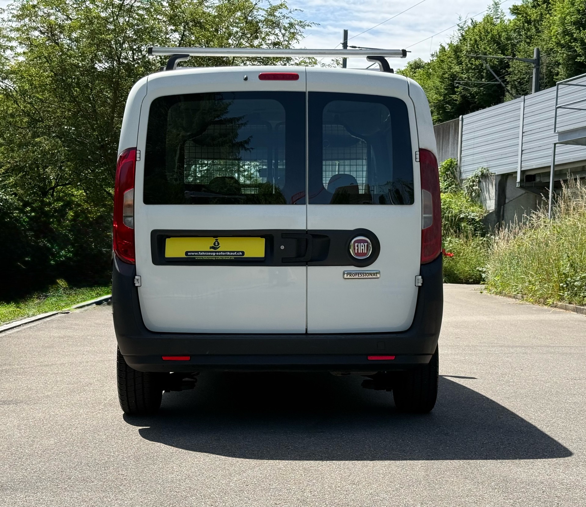 FIAT Doblò 1.4 MPI Cargo Swiss Frisch Ab MFK | Nur 64’000 km | Klima | 3 Plätze | Dachträger-image-4