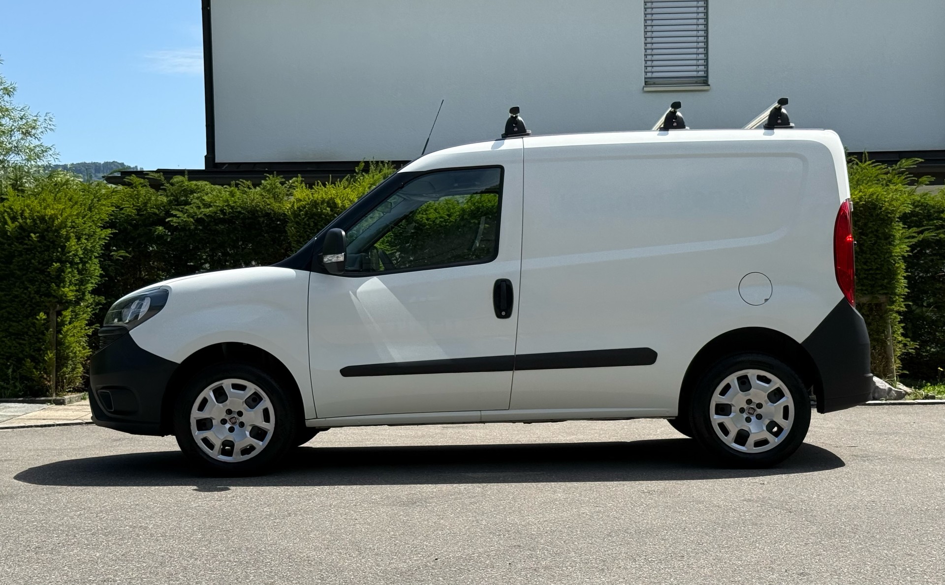FIAT Doblò 1.4 MPI Cargo Swiss Frisch Ab MFK | Nur 64’000 km | Klima | 3 Plätze | Dachträger-image-6