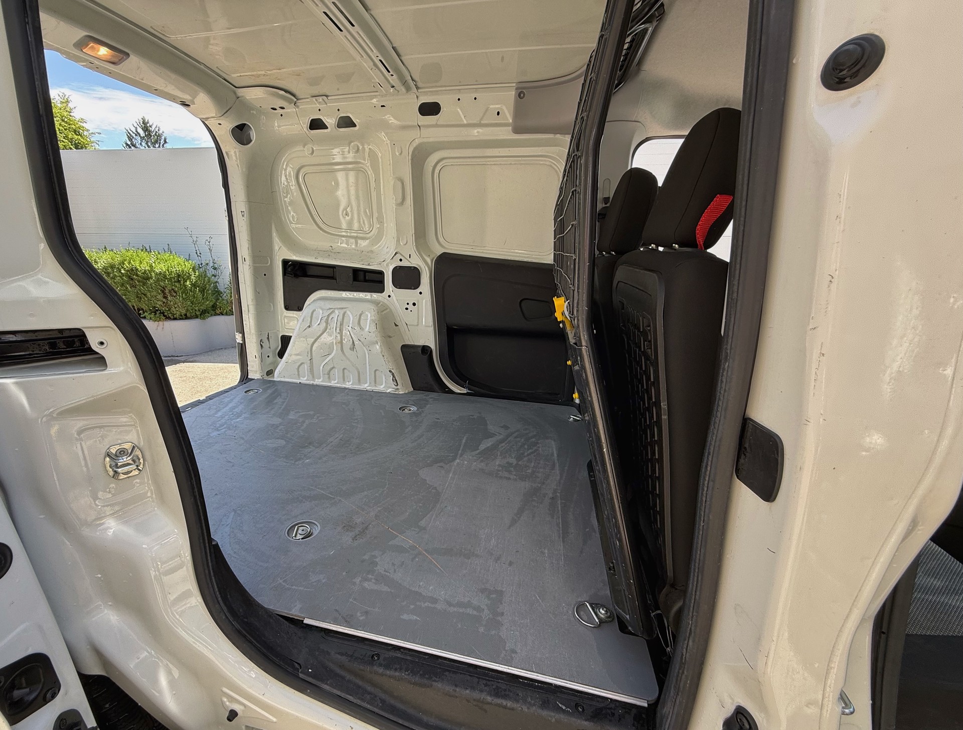 FIAT Doblò 1.4 MPI Cargo Swiss Frisch Ab MFK | Nur 64’000 km | Klima | 3 Plätze | Dachträger-image-14