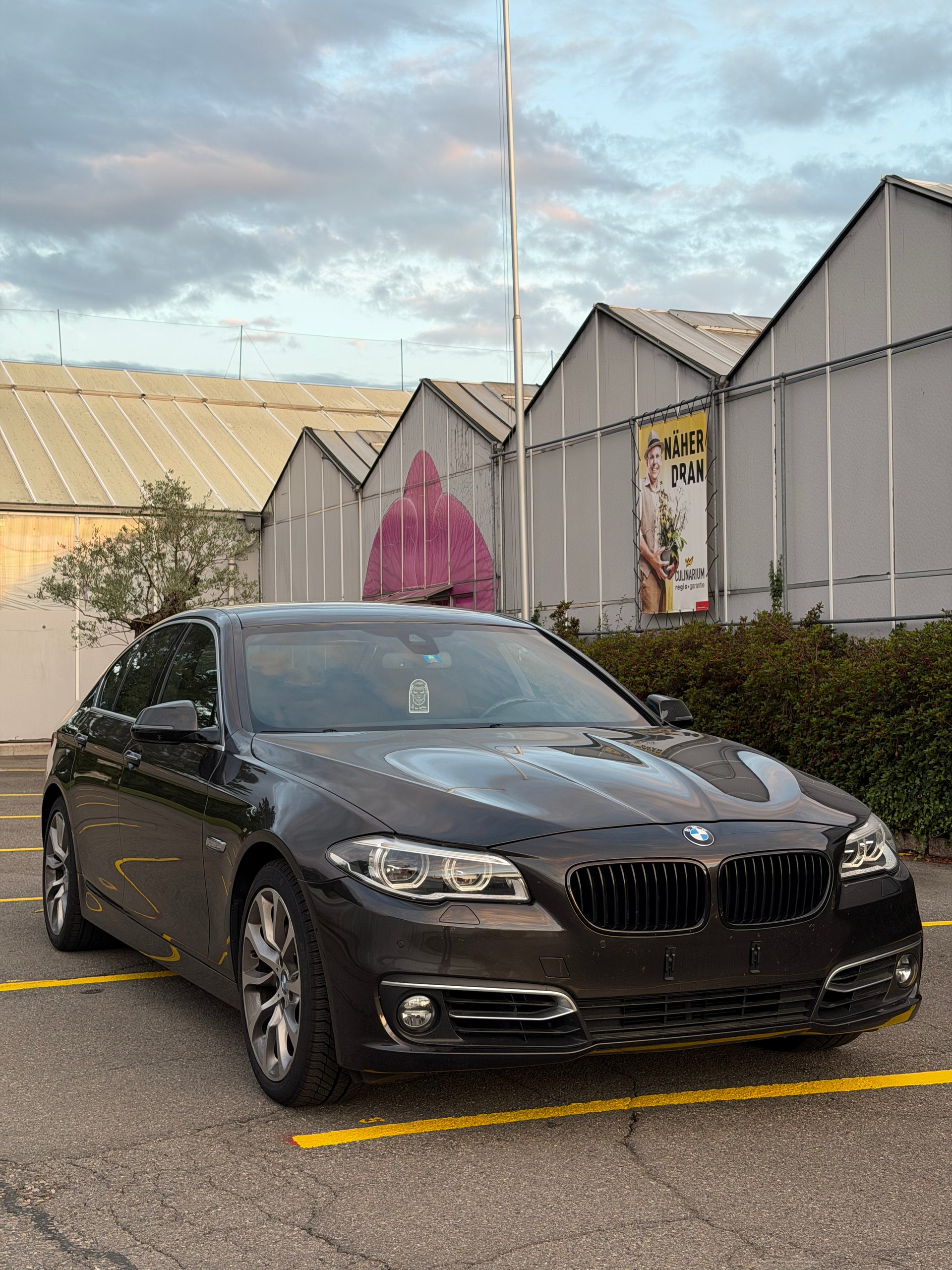 BMW 528i-image-0