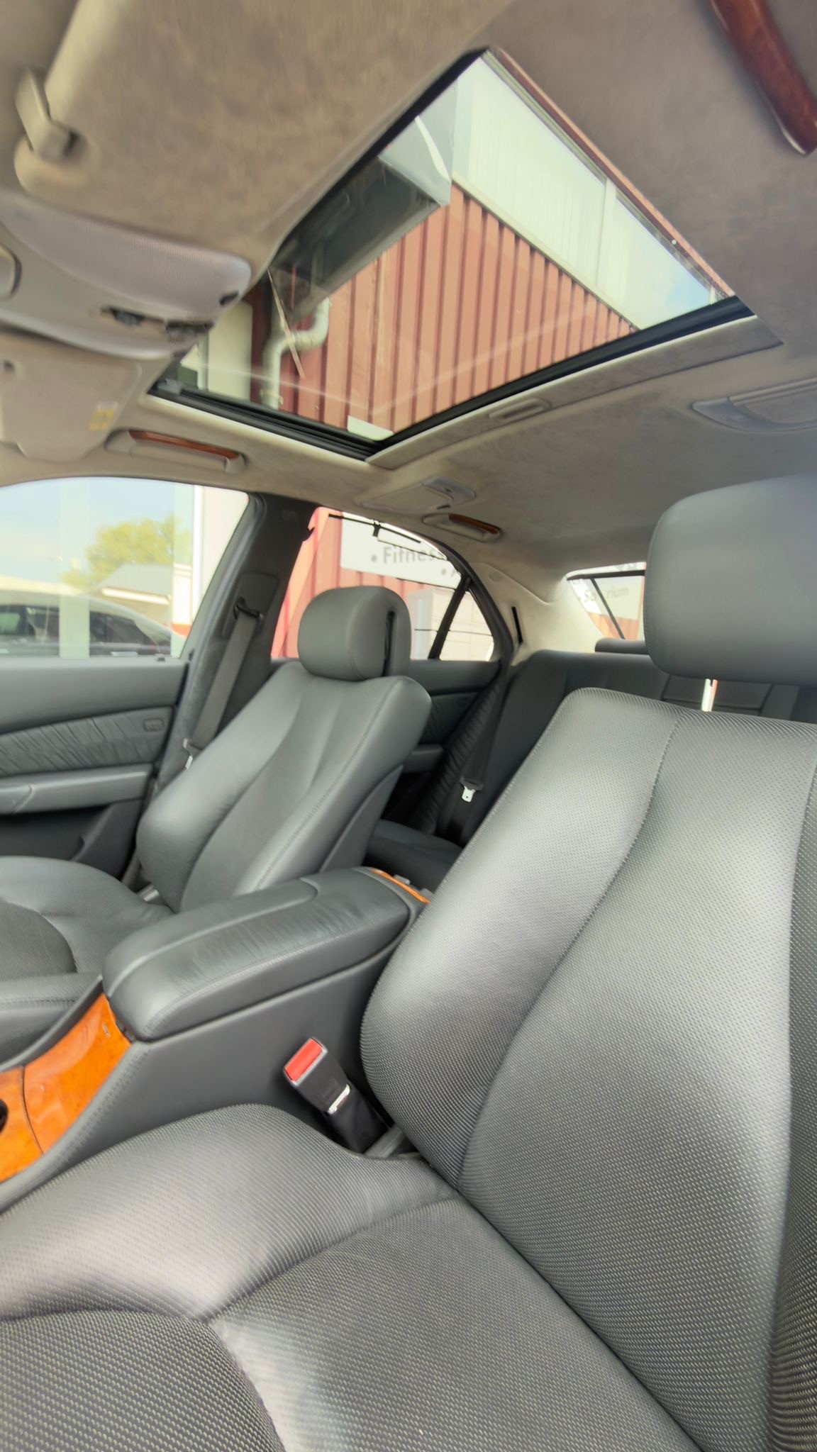 MERCEDES-BENZ S 500 4Matic-image-11
