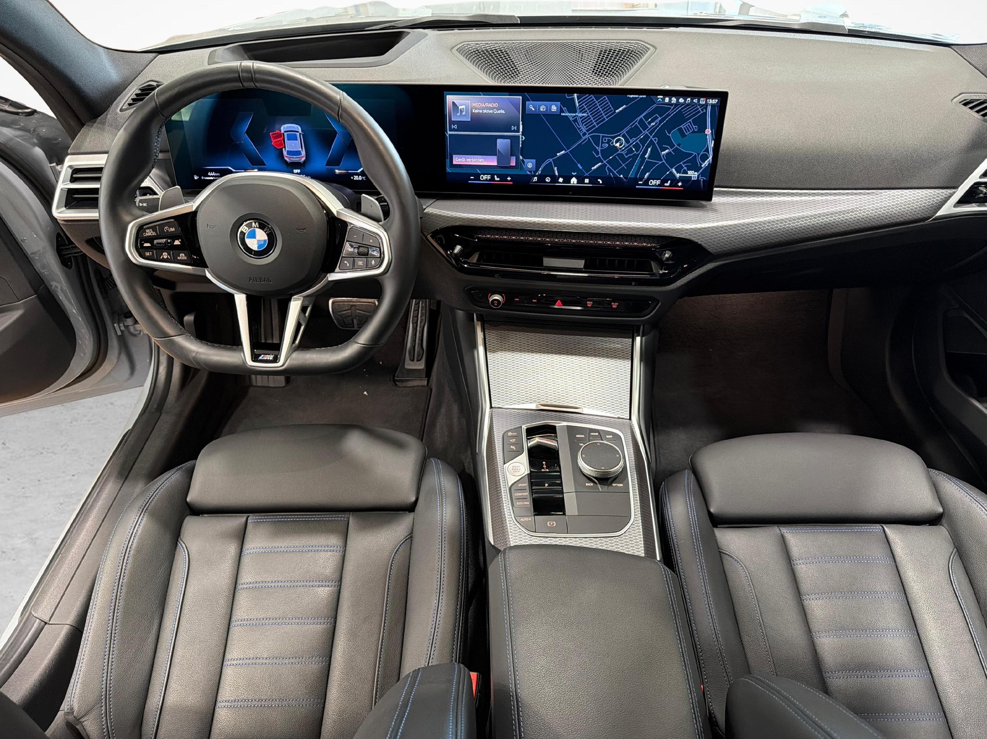 BMW 320d xDrive SAG Touring-image-12
