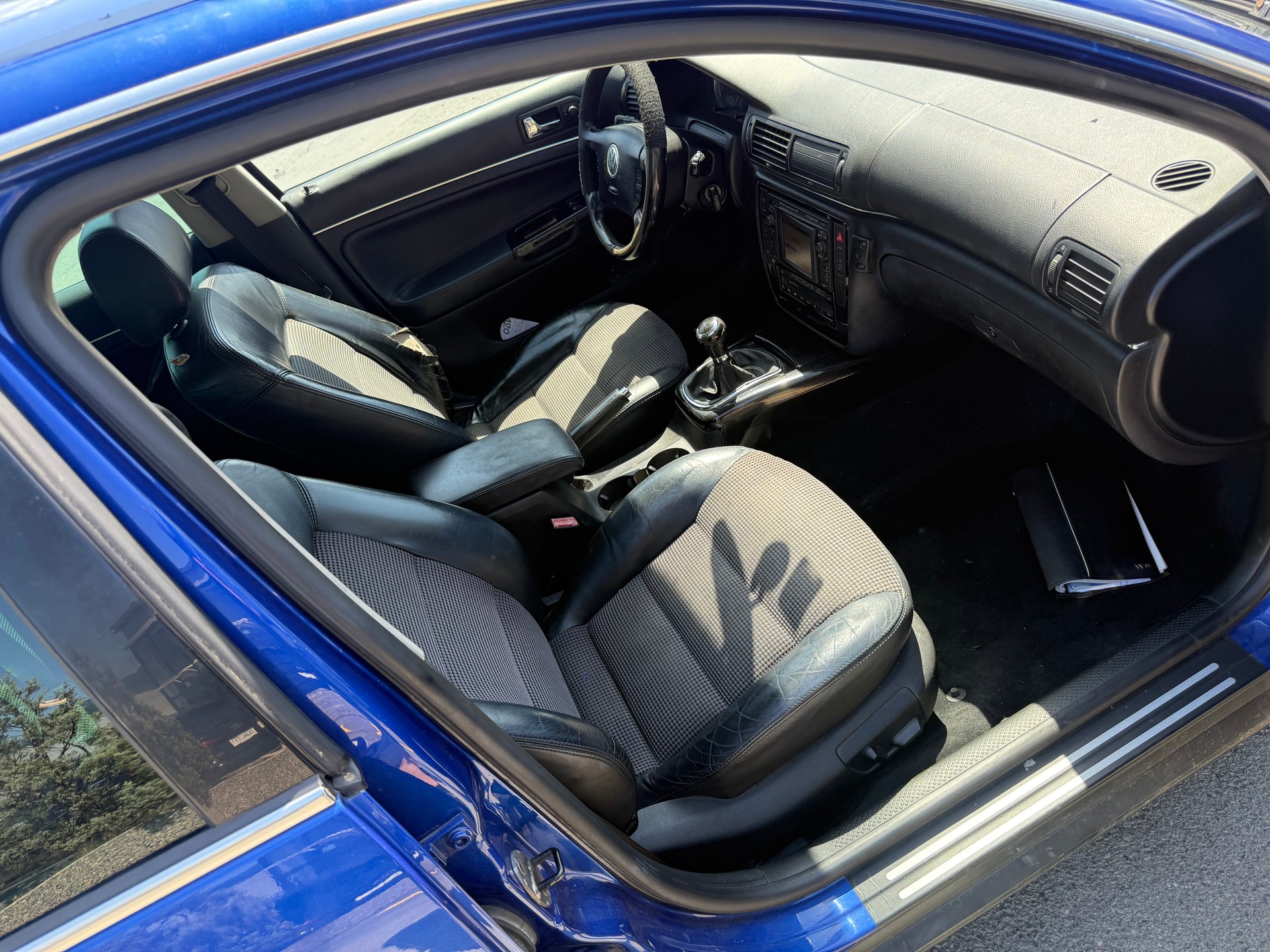 VW Passat Variant 4.0 W8 4Motion Highline-image-8