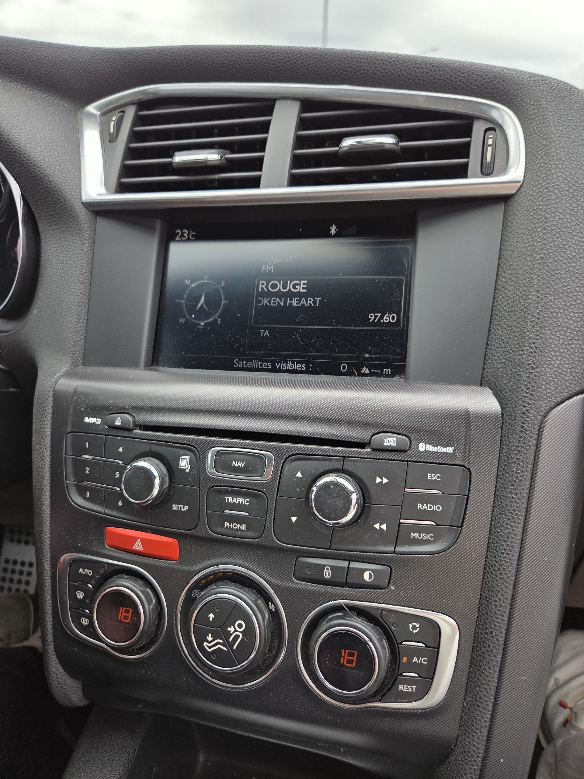 DS AUTOMOBILES DS4 1.6 THP Sport Chic-image-8