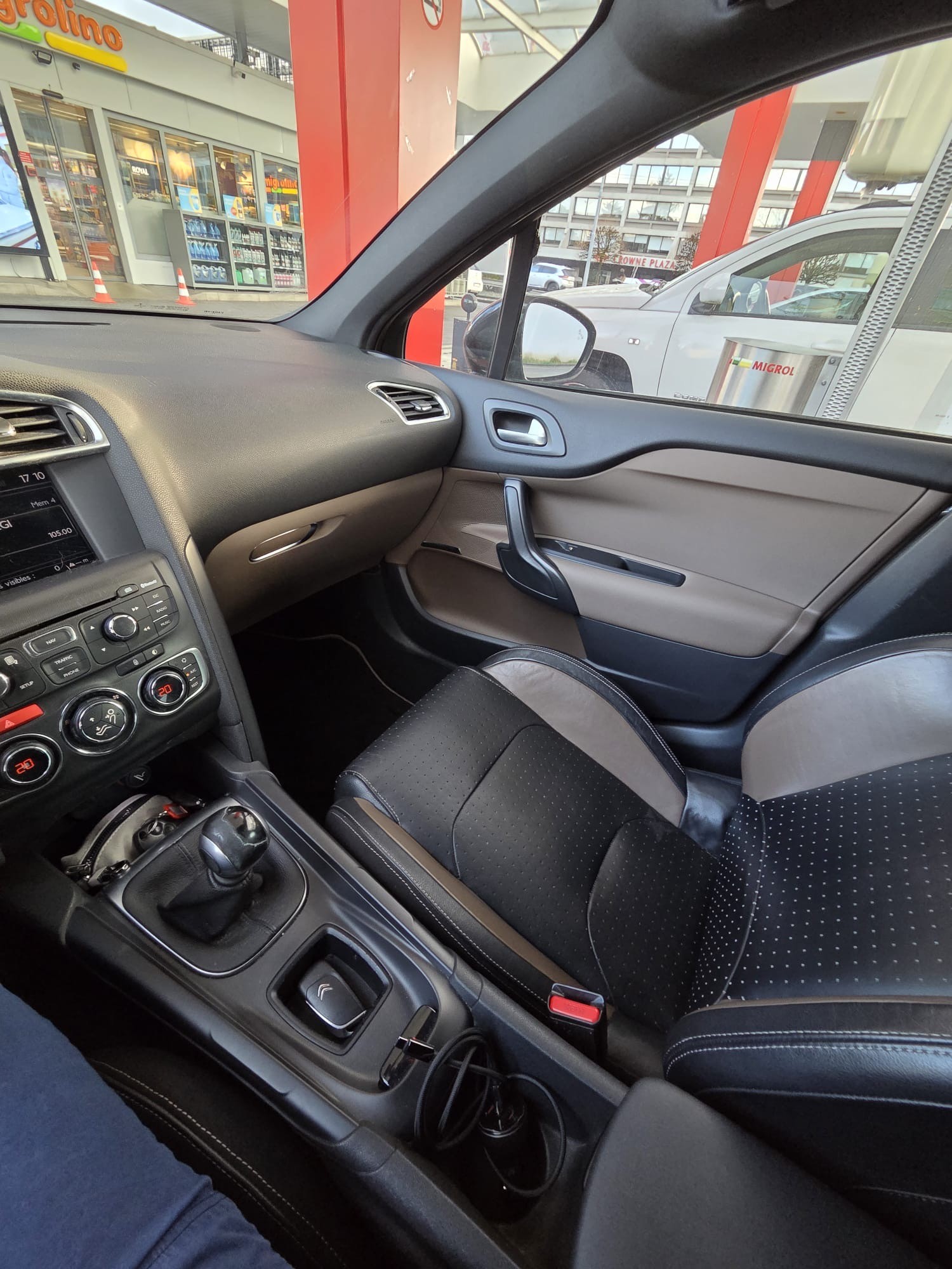 DS AUTOMOBILES DS4 1.6 THP Sport Chic-image-10