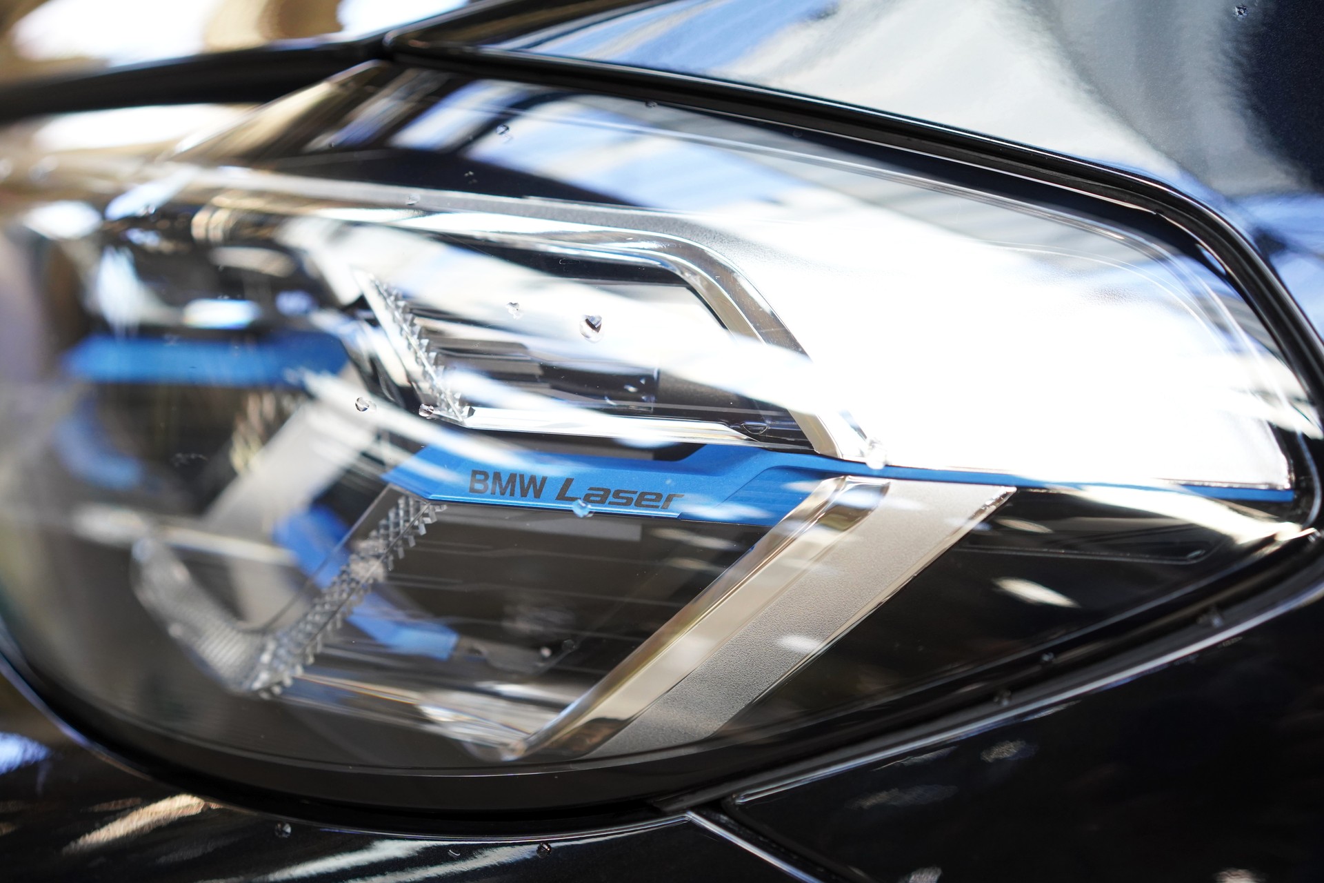 BMW M40i-image-6