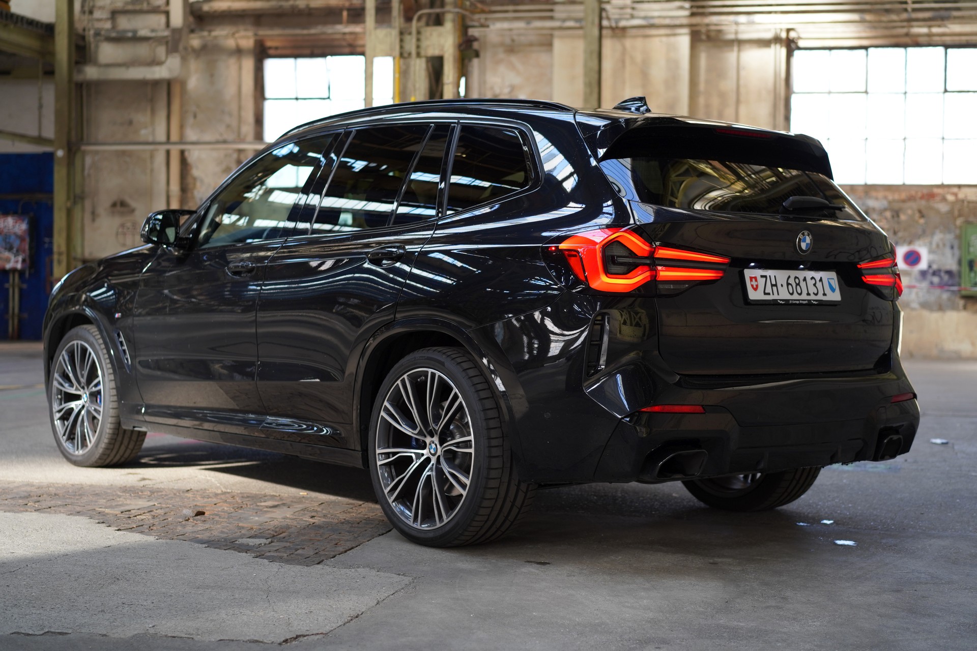 BMW M40i-image-3