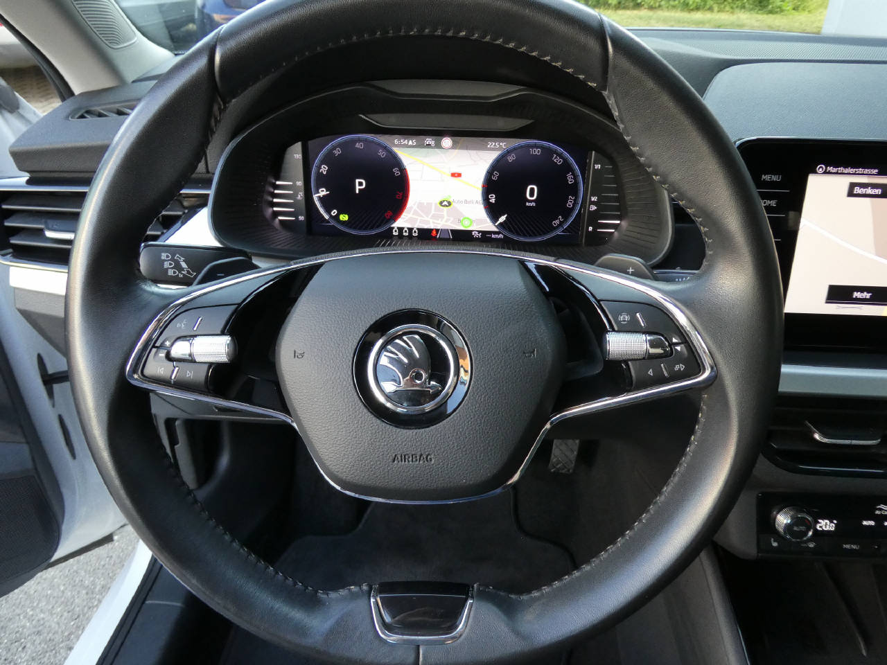 SKODA Kamiq 1.0 TSI Ambition DSG-image-10