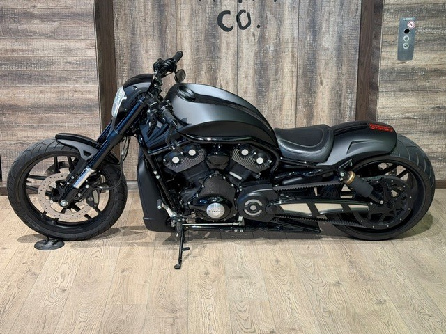 HARLEY-DAVIDSON VRSCDX-showroom-element-3