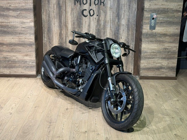 HARLEY-DAVIDSON VRSCDX-showroom-element-1