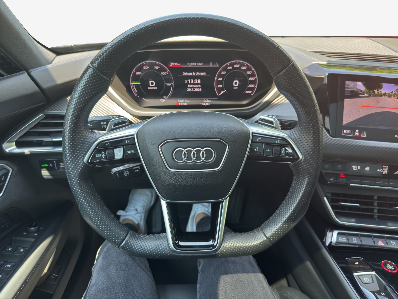 AUDI e-tron GT quattro-image-9