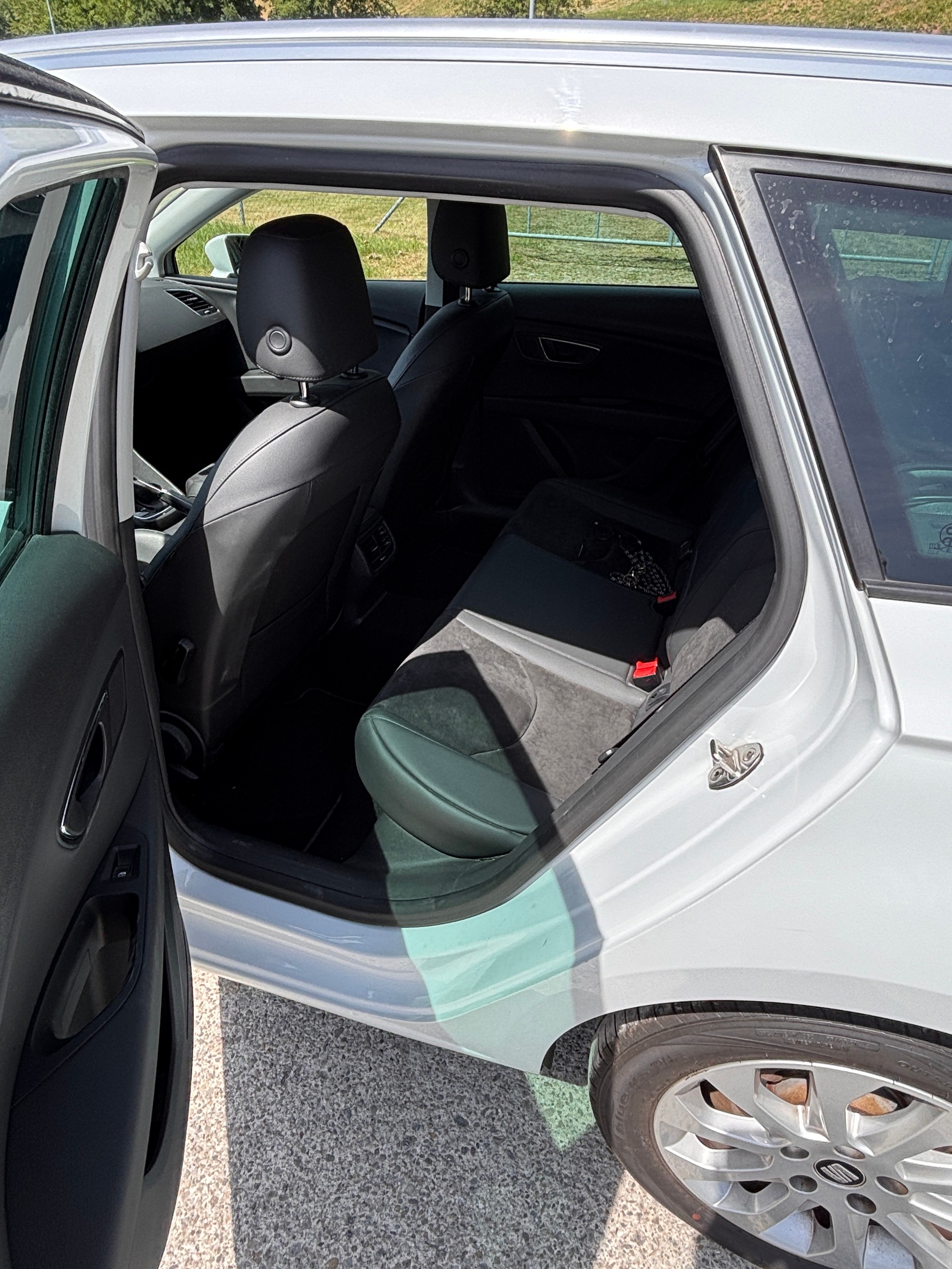 SEAT ST 2.0 TDI-image-5
