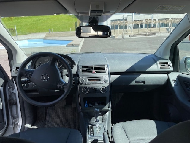 MERCEDES-BENZ A 180 Classic-image-1