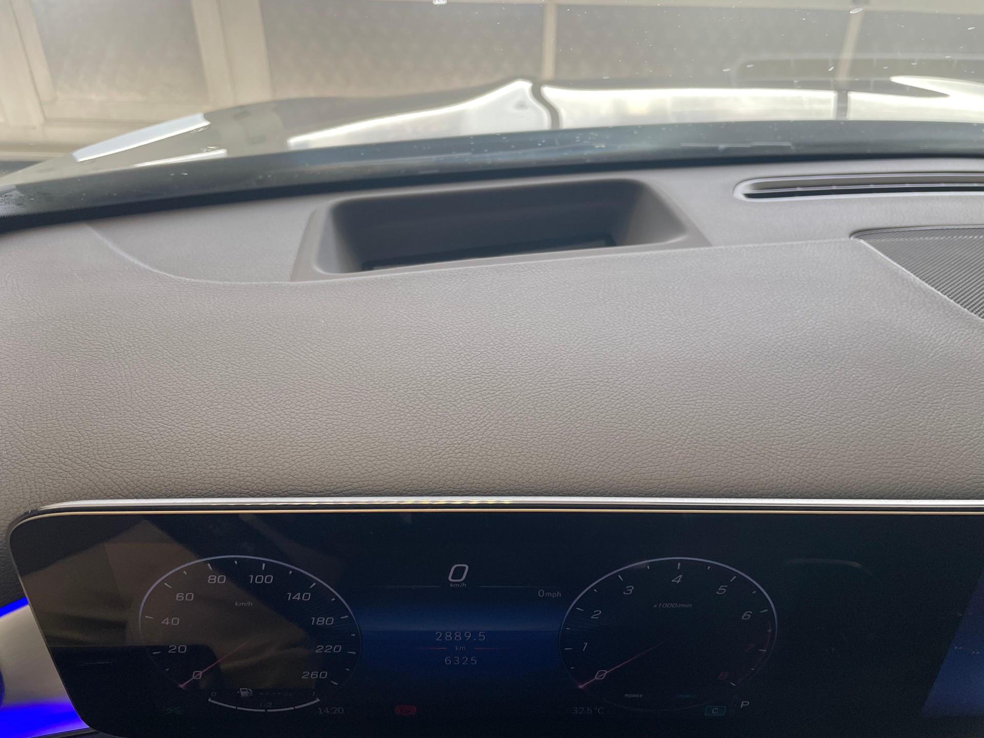 MERCEDES-BENZ A 250 4Matic 8G-DCT AMG Line-image-14