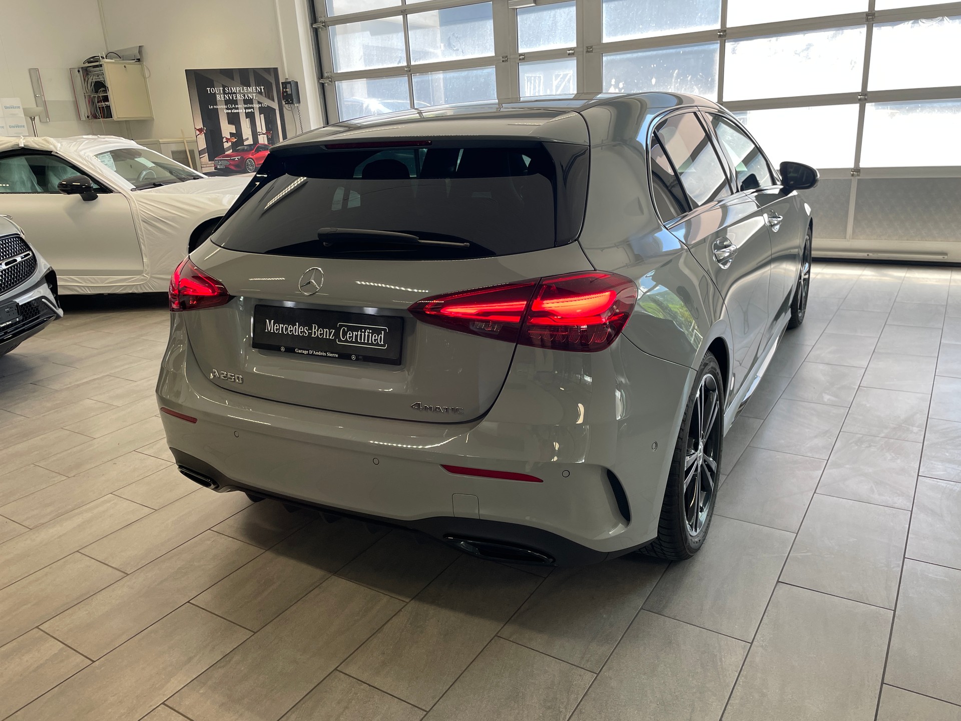 MERCEDES-BENZ A 250 4Matic 8G-DCT AMG Line-image-6