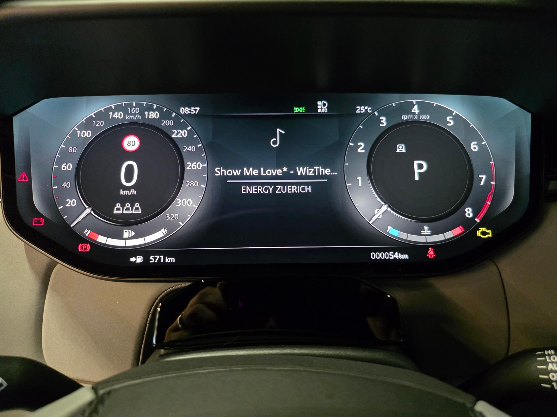 LAND ROVER Range Rover Sport 4.4 V8 SV-image-8