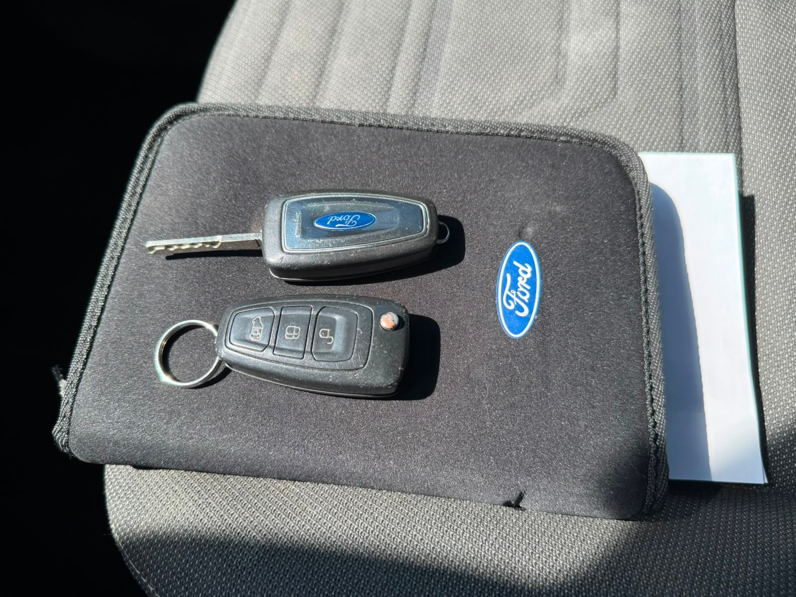 FORD Grand Tourneo Connect 1.6 TDCi Titanium-image-14