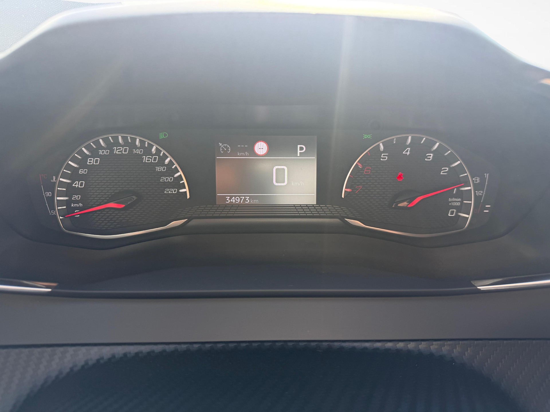 PEUGEOT 208 1.2 PureTech 100 Active Pack-image-17