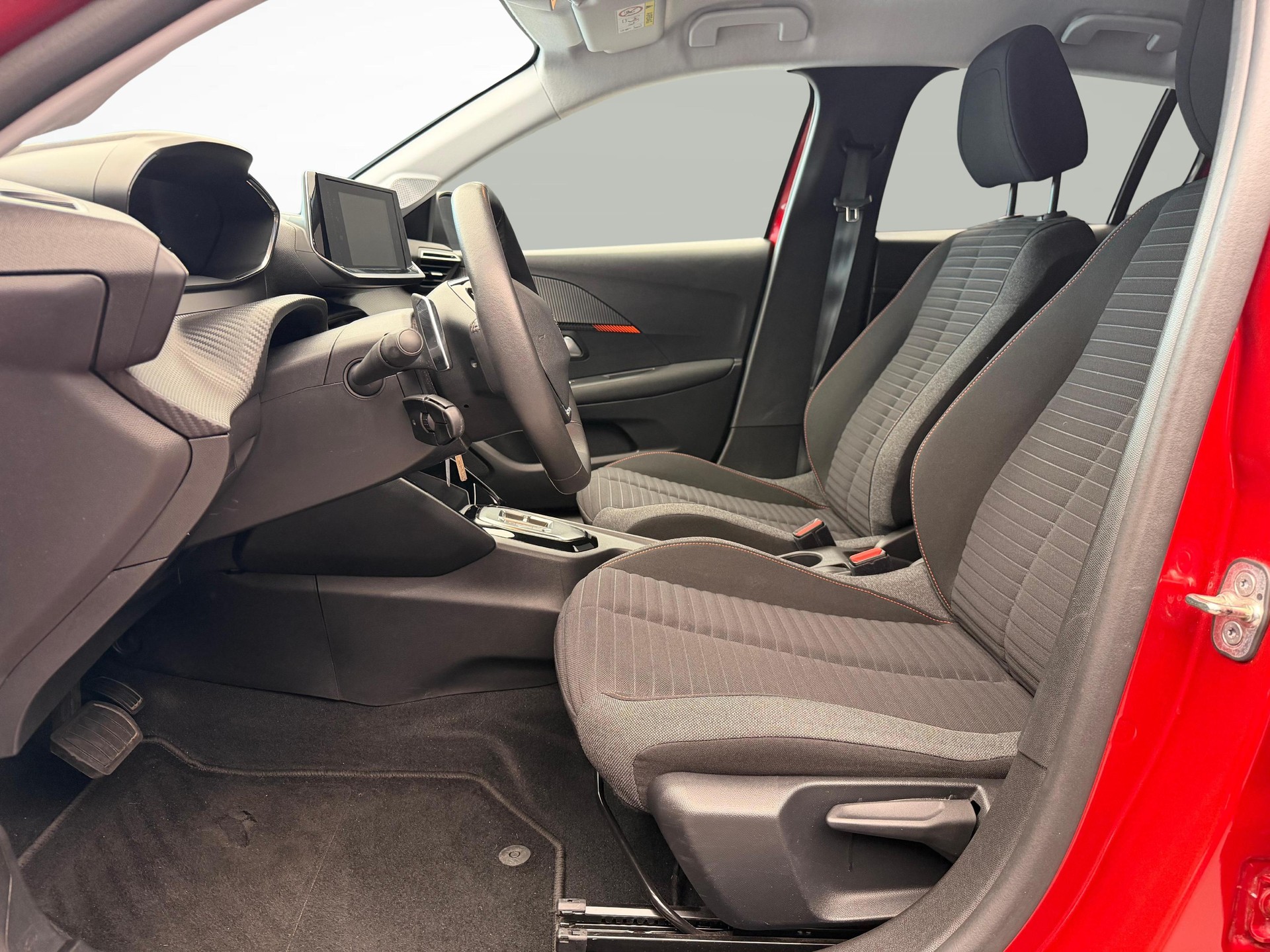 PEUGEOT 208 1.2 PureTech 100 Active Pack-image-9