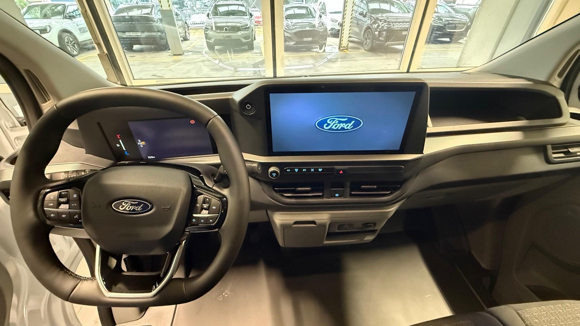 FORD E-Transit C Van 320 L1 Trend-image-13