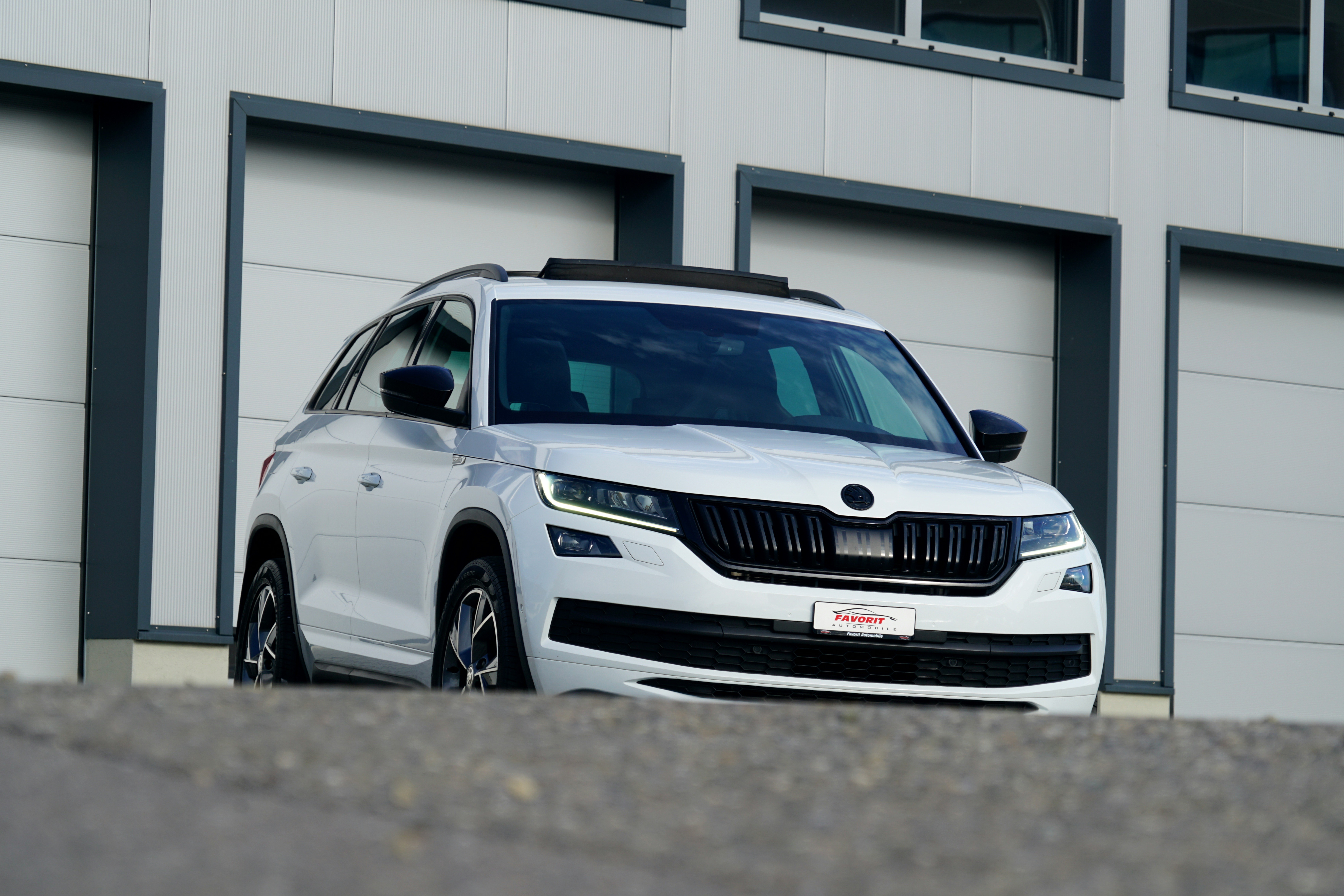 Car photo