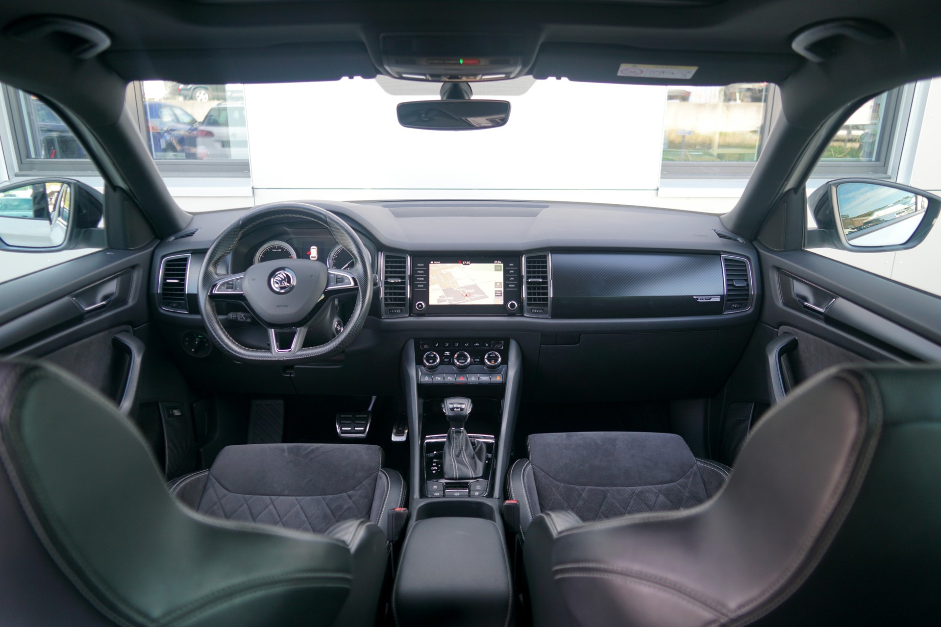 SKODA Kodiaq 2.0 TSI Sport Line DSG 4x4 (CH)-image-14