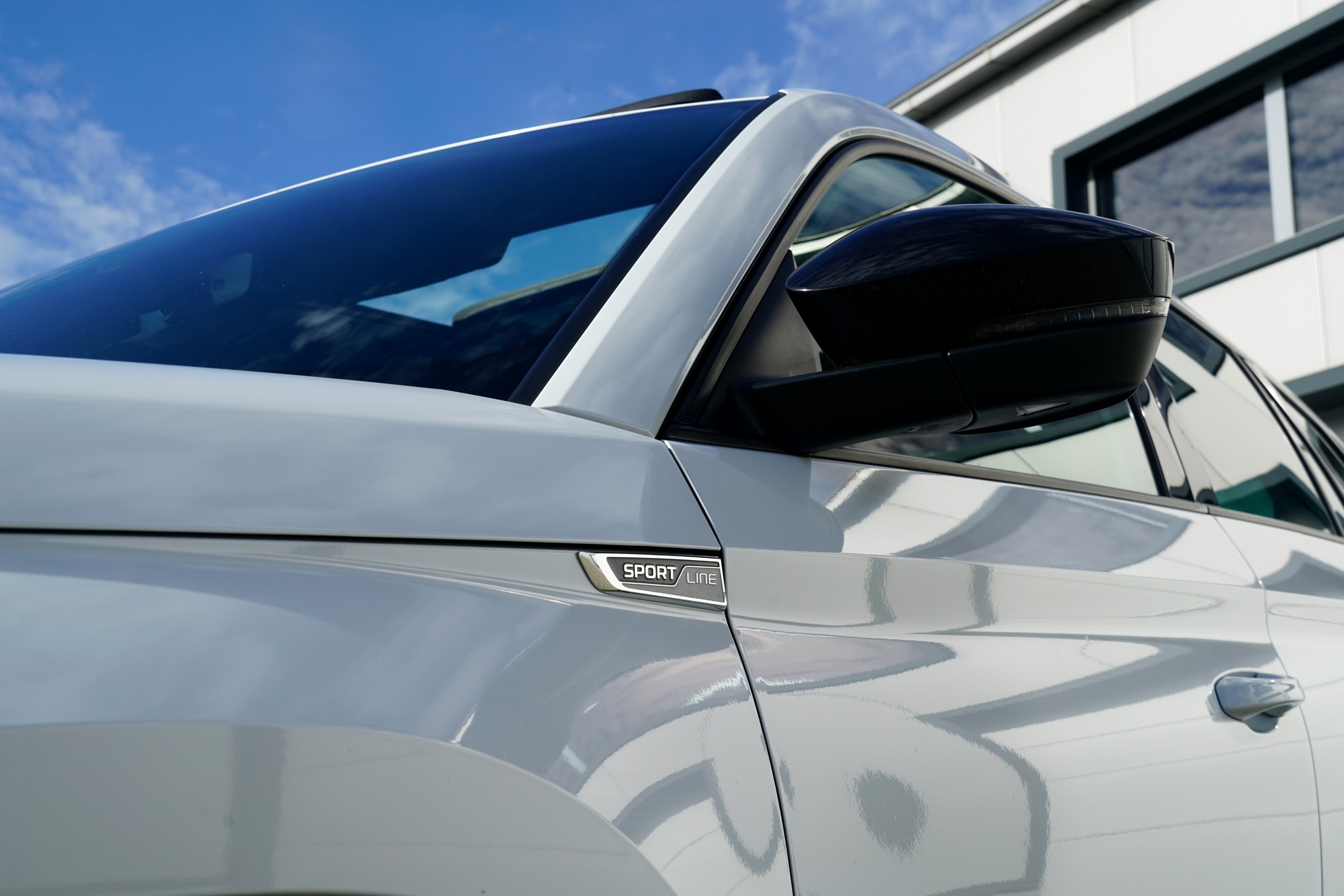 SKODA Kodiaq 2.0 TSI Sport Line DSG 4x4 (CH)-image-2
