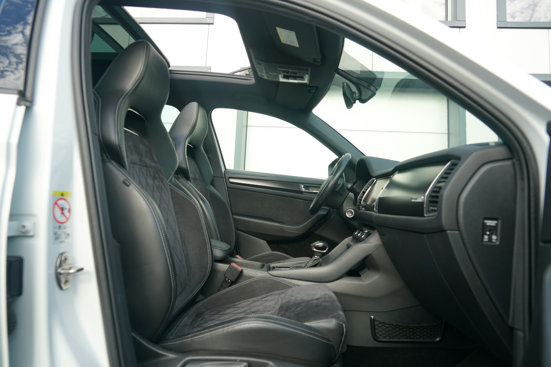 SKODA Kodiaq 2.0 TSI Sport Line DSG 4x4 (CH)-image-13