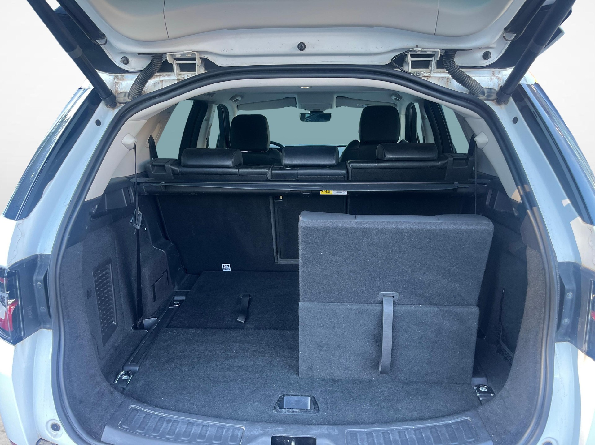 LAND ROVER Discovery Sport 2.0 TD4 | Herbstprämie von 500-2000 CHF oder 1.99% Leasing-Aktion auf Occasions-Fahrzeuge-image-11