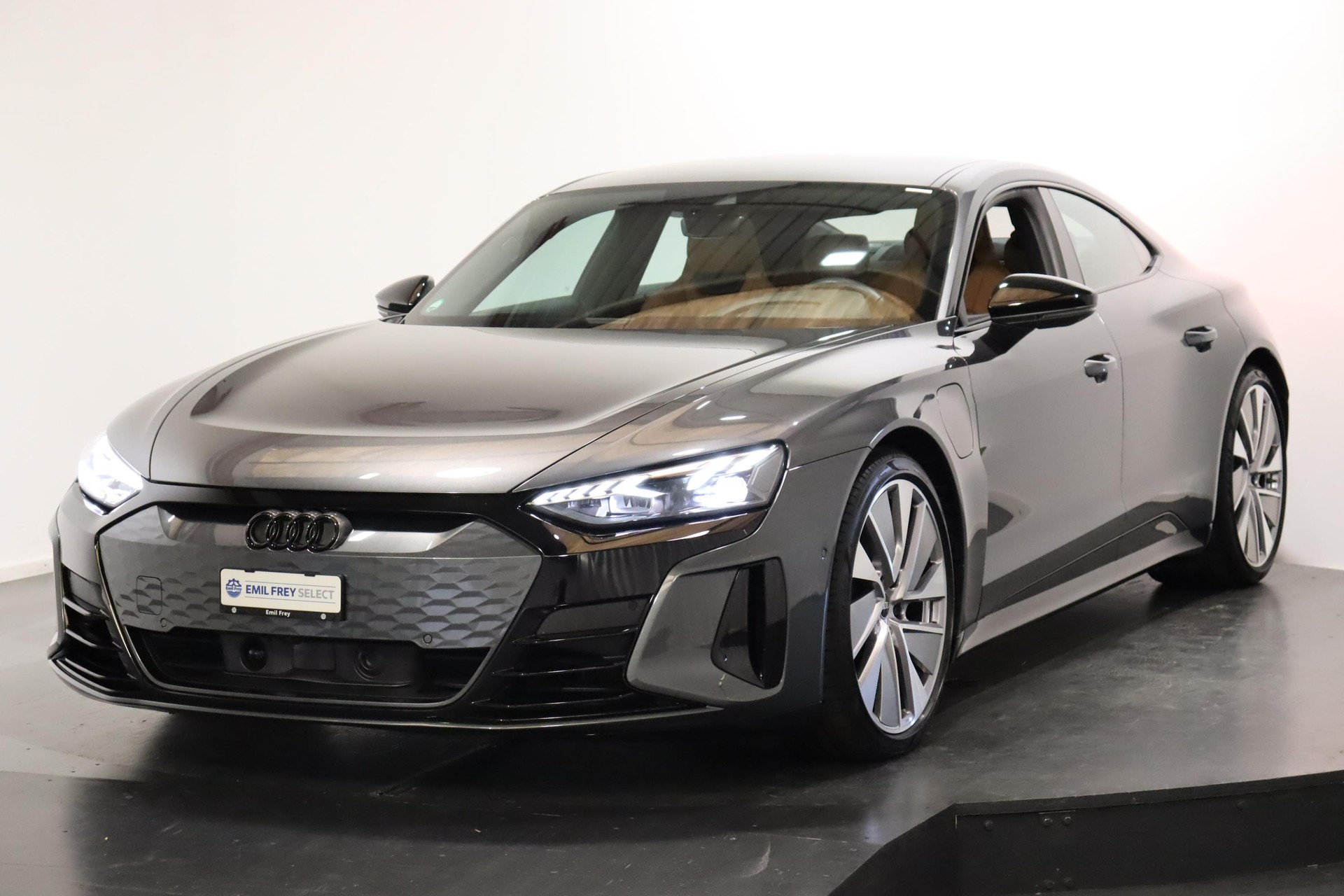 AUDI e-tron GT quattro