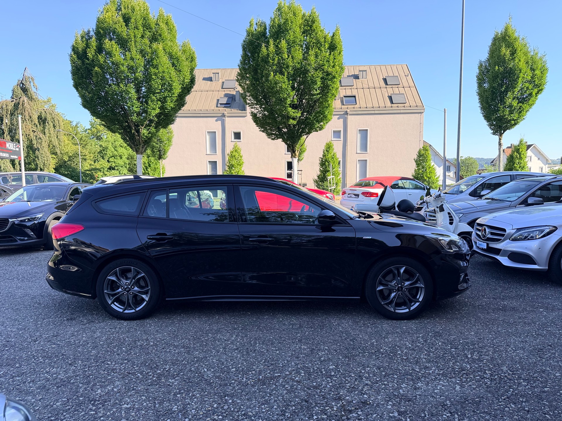 FORD Focus 1.0 SCTi Titanium ST-Line-image-8