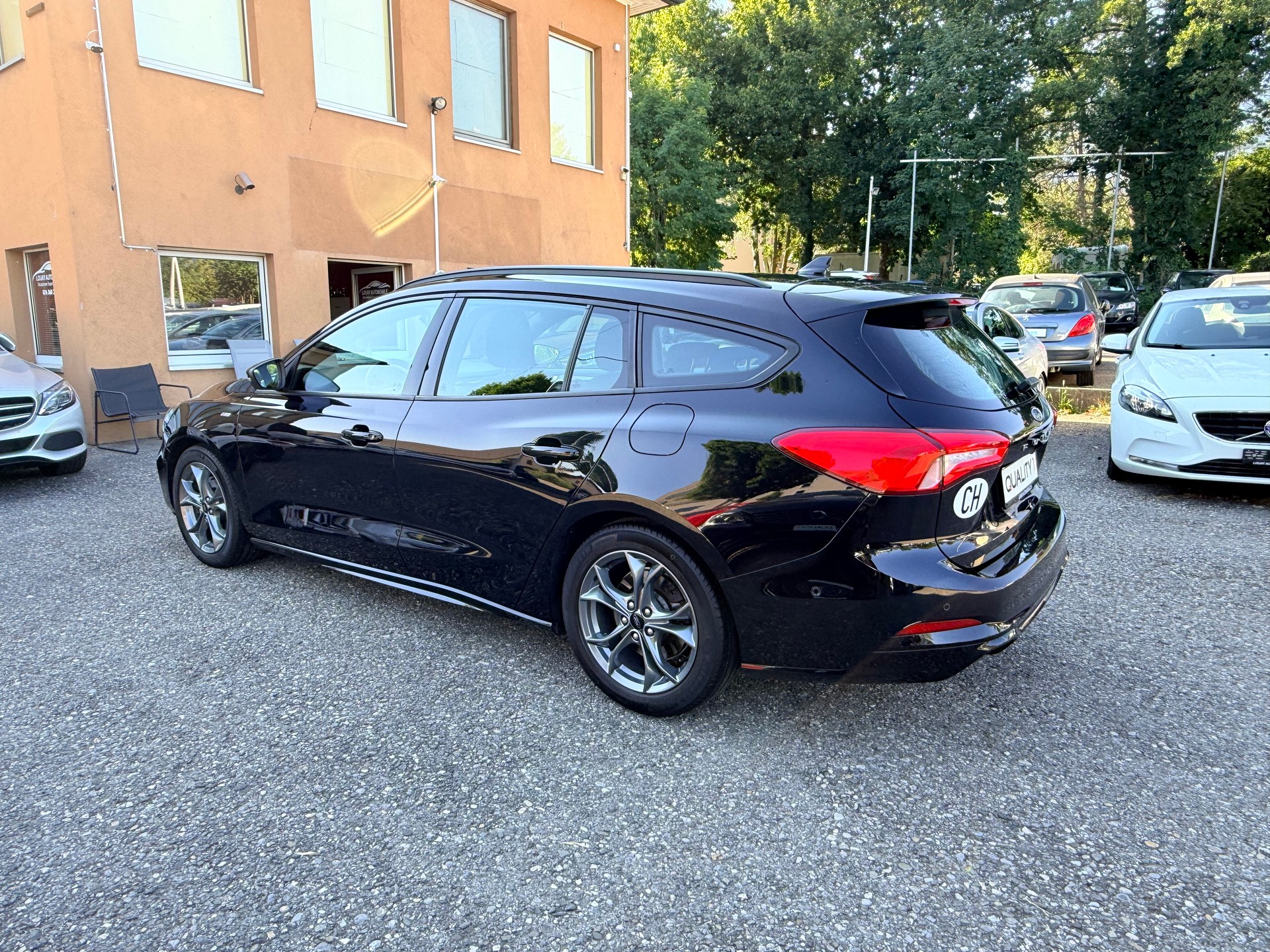 FORD Focus 1.0 SCTi Titanium ST-Line-image-14