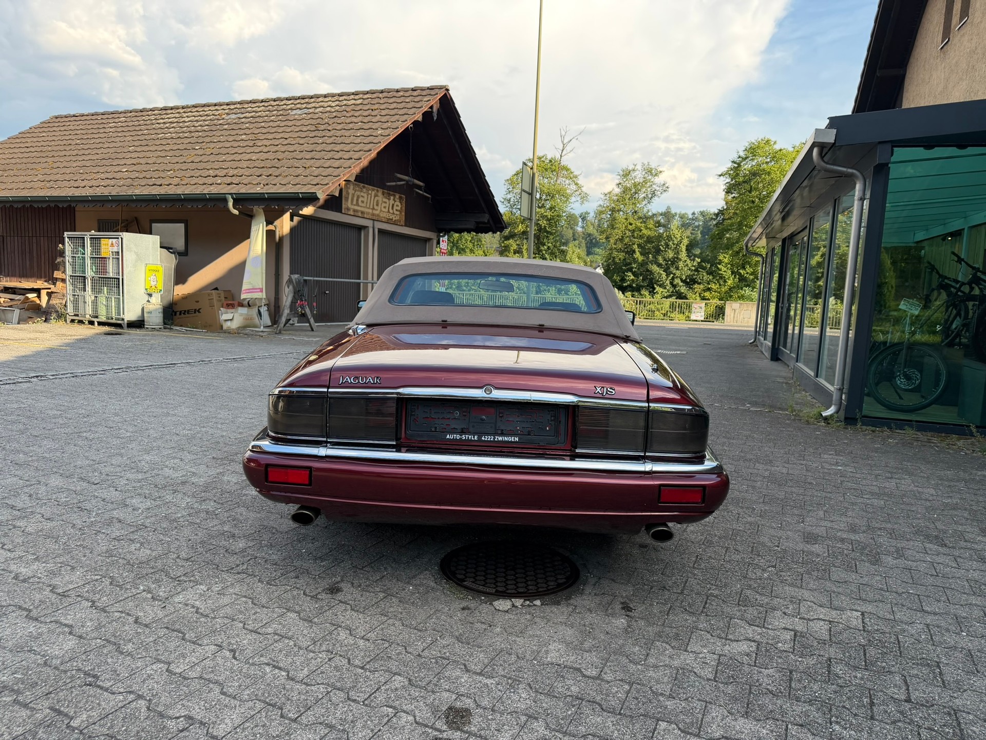 JAGUAR XJS 6.0 V12 Convertible-image-3