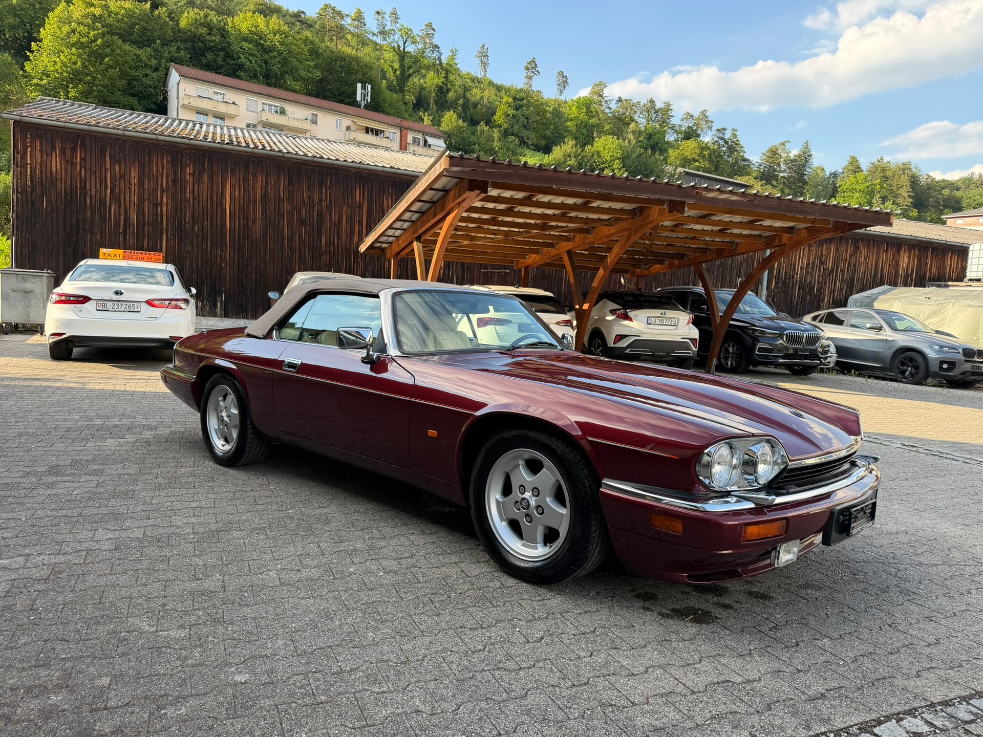 JAGUAR XJS 6.0 V12 Convertible-image-2