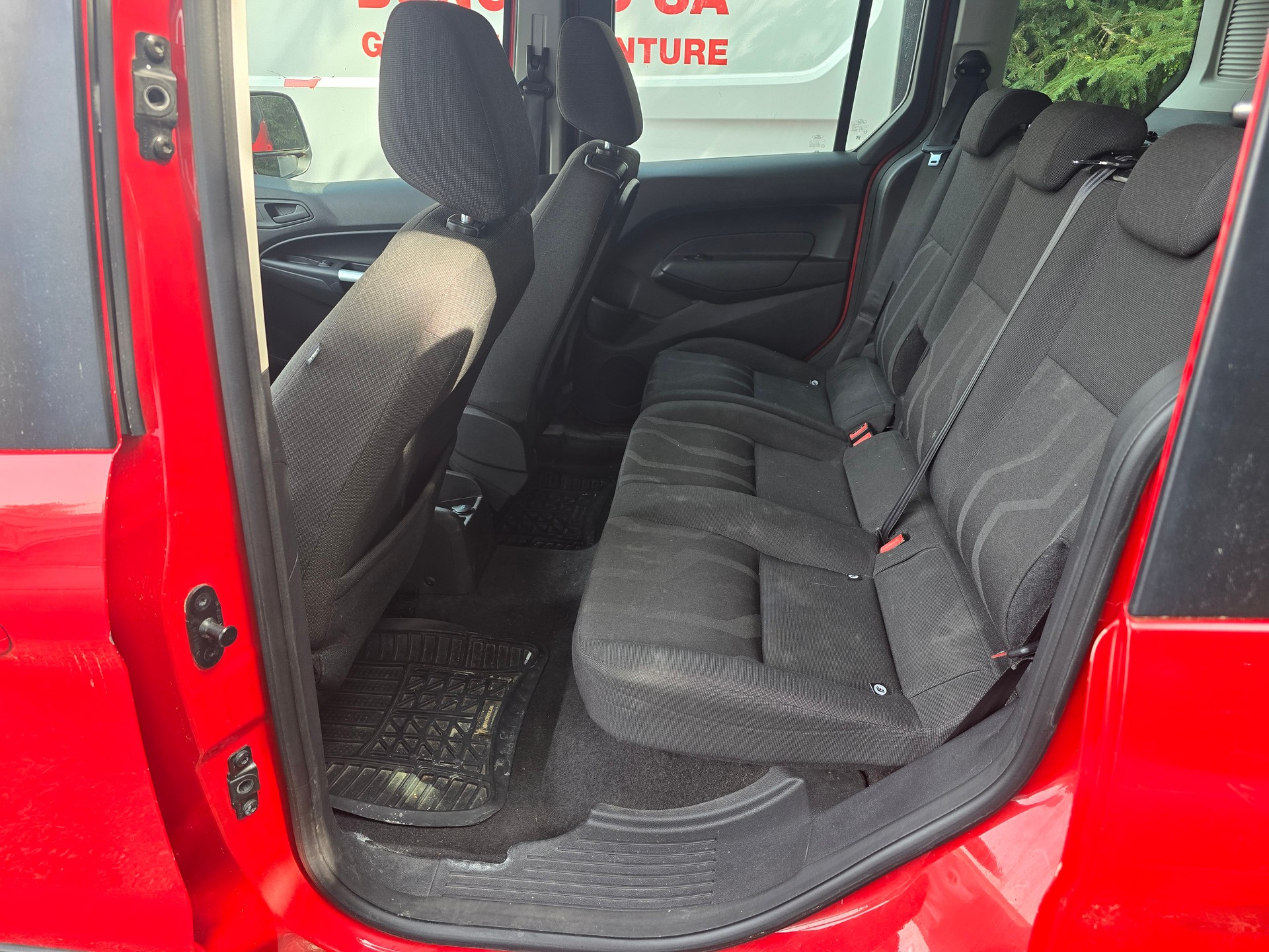 FORD Tourneo Connect 1.0 SCTi Ambiente-image-2