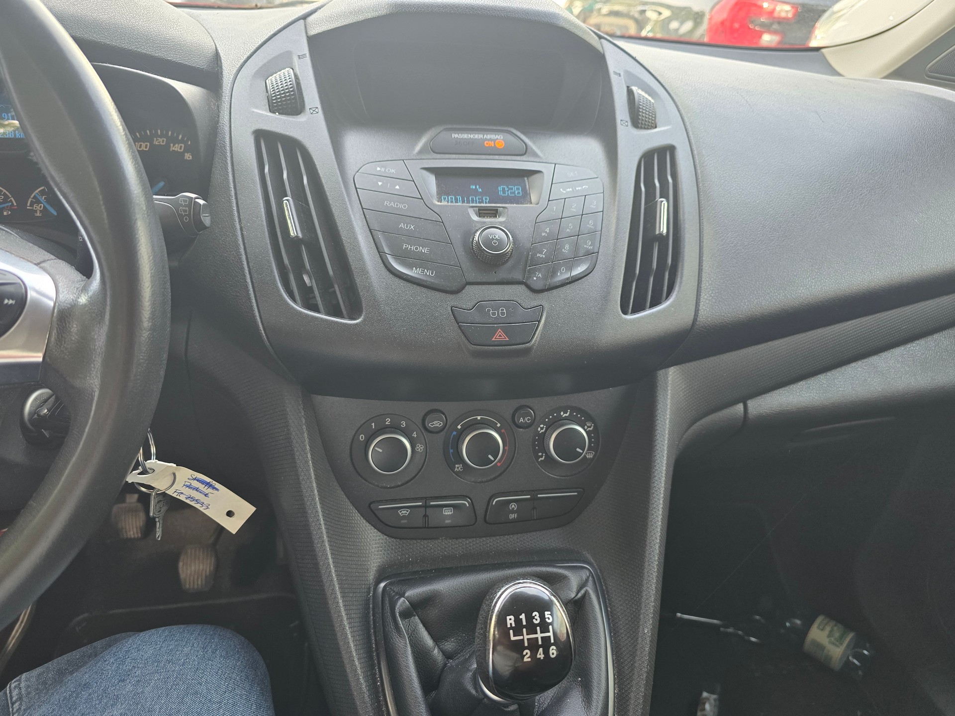 FORD Tourneo Connect 1.0 SCTi Ambiente-image-9