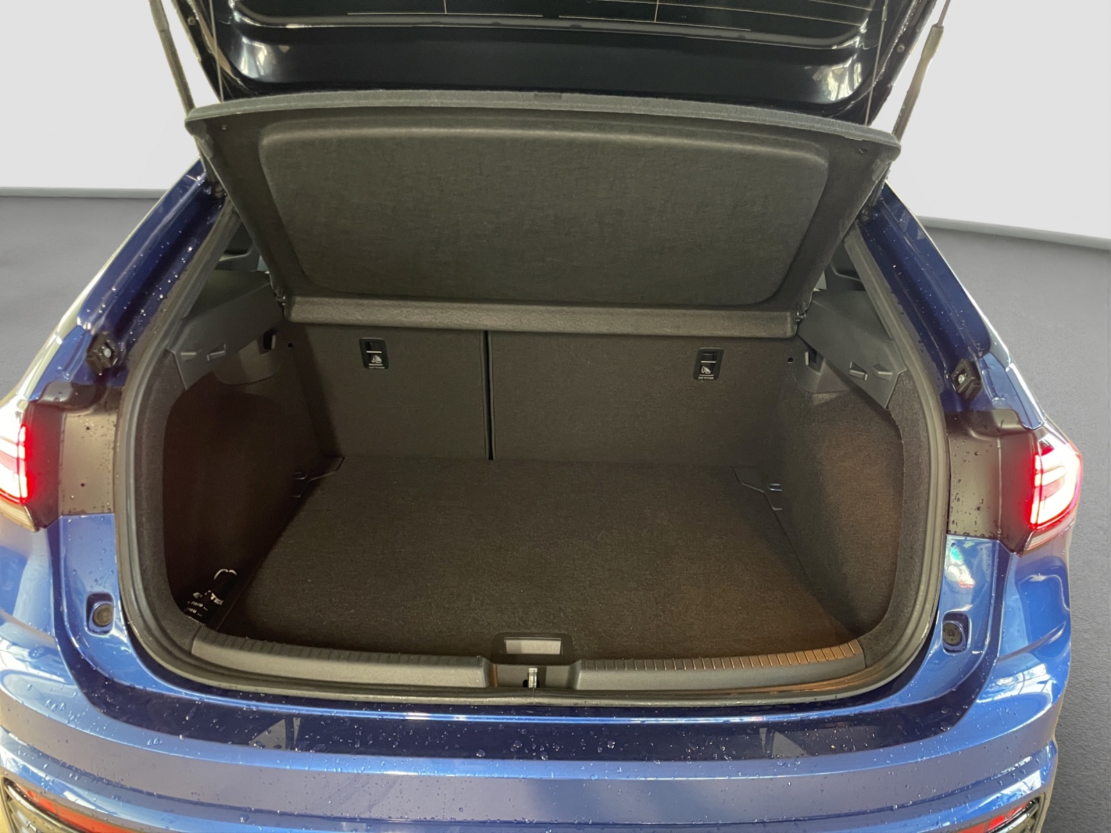 VW Taigo 1.5 TSI R-Line DSG-image-9
